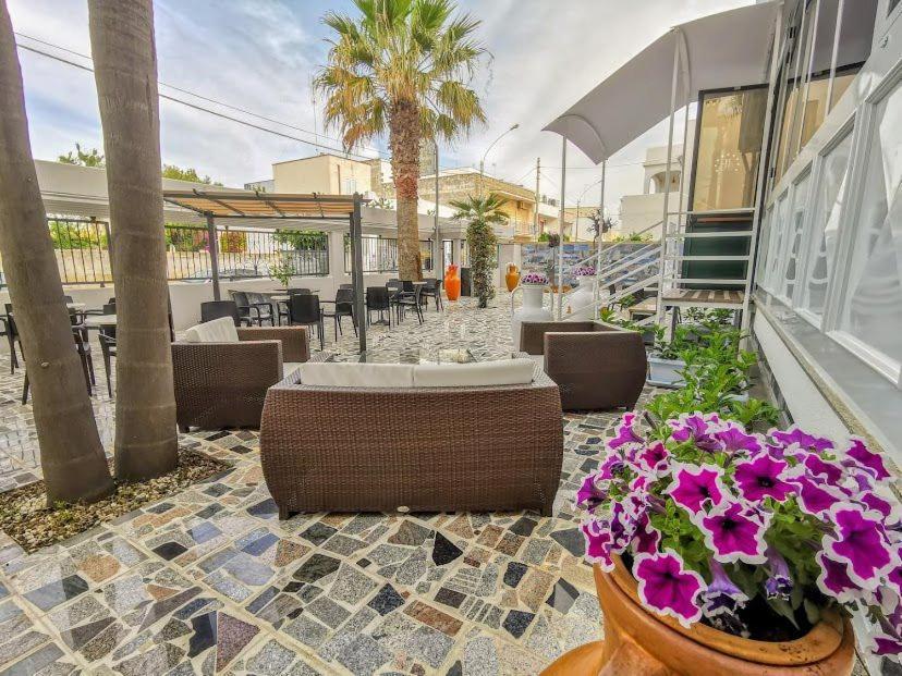 Porto Cesareo Hotel エクステリア 写真