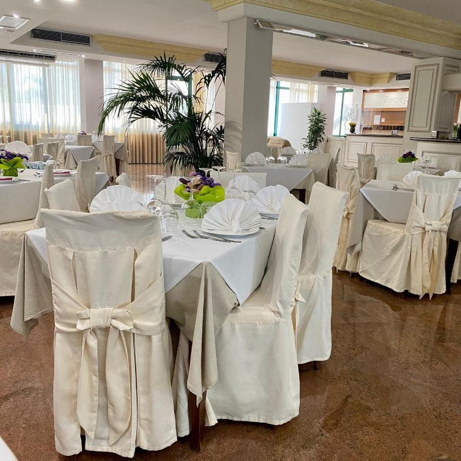 Porto Cesareo Hotel エクステリア 写真