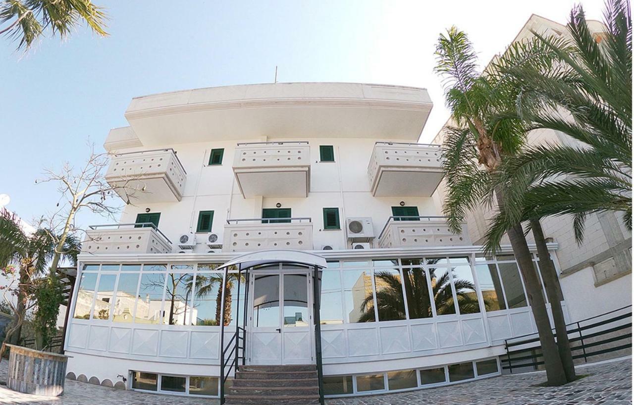 Porto Cesareo Hotel エクステリア 写真